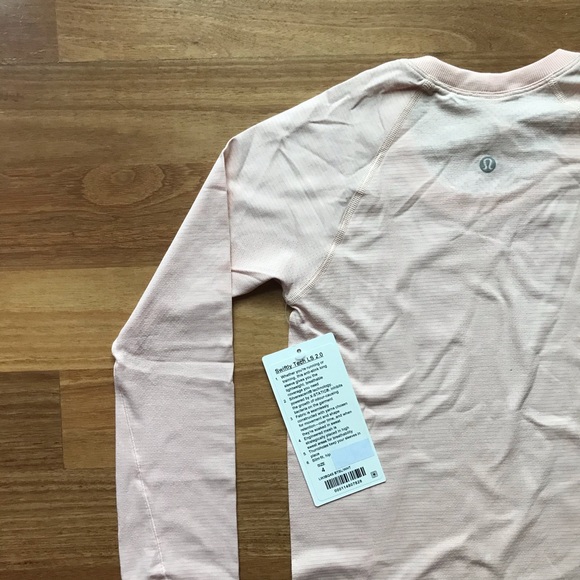 SOLD Swiftly Tech Long Sleeve 2.0 Size 4 - Picture 5 of 9